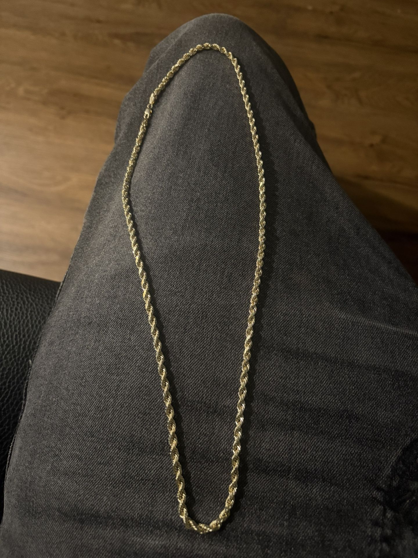 Gold rope chain