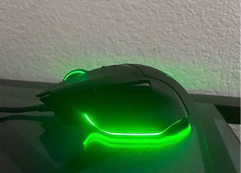 razer basilisk v3 ergonomic wired gaming mouse
