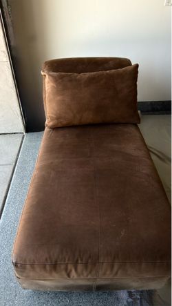 Chaise Lounge