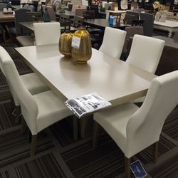 7pc Dining Room Set 