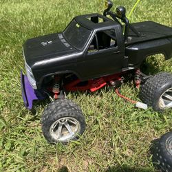 Vintage Tamiya Super Blackfoot RC Truck