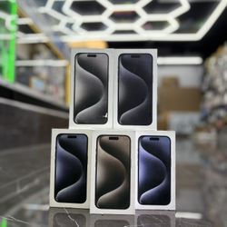 iPhone 15 Pro Max (Unlocked) (Take It Home In Payment/ llévatelo a casa en pagos)