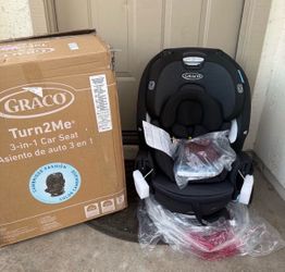 NEW! Graco Turn2me 360 3:1 car seat (FIRM PRICE)