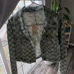 Sage Checkered Distressed Jacket – New (Size S/M)💚