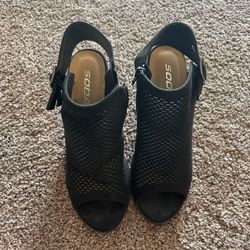 Women’s Chunk Heel 