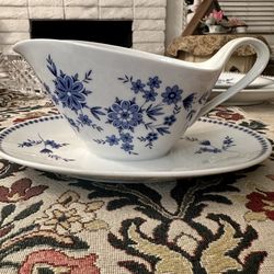 Bavarian Gravy Boat With Saucer