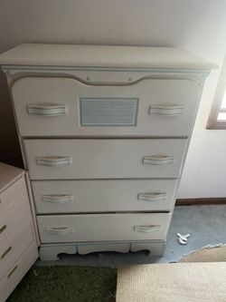 Vanity And Dresser Set