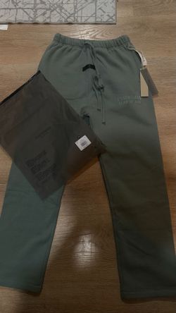 Essential Sweats - Sycamore