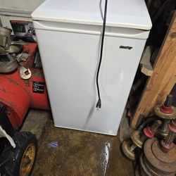Small College Dorm Refrigerator 
