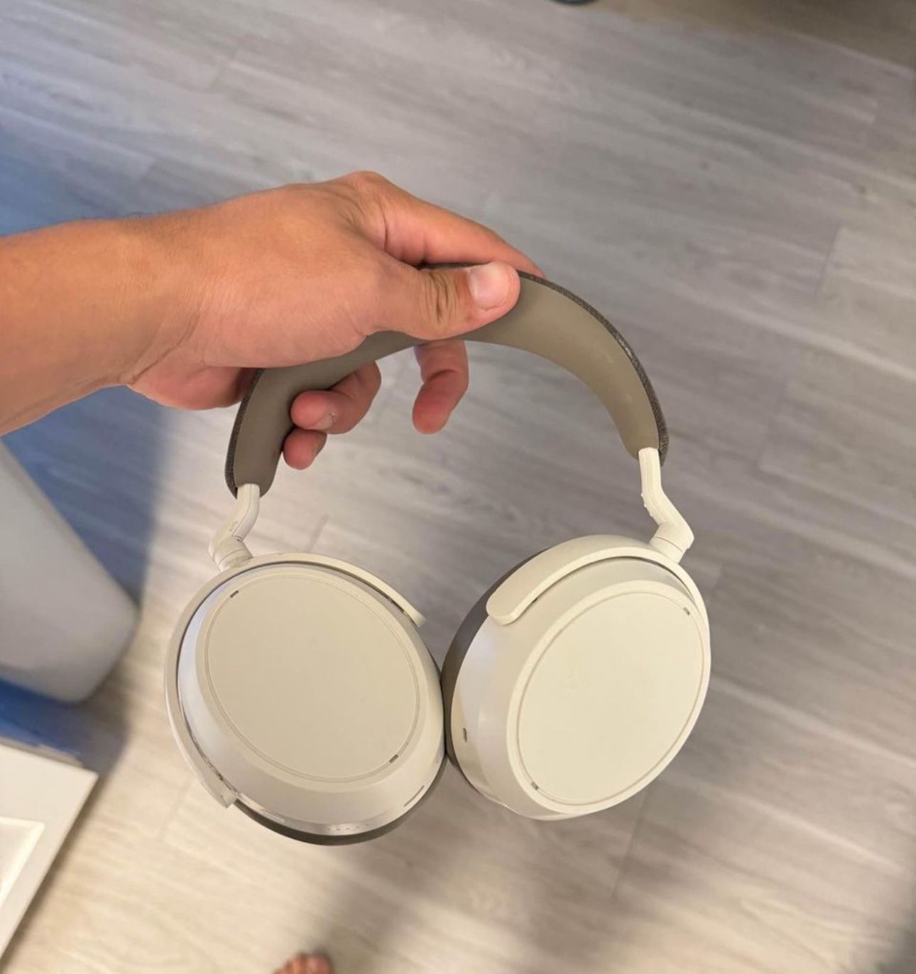 Sennheiser Momentum 4 Headphones