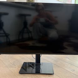 Vizio 40” Tv With Stand