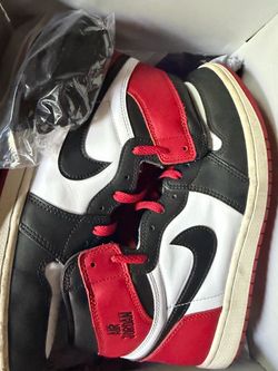 Air Jordan 1 High Black Toe 10.5 mens