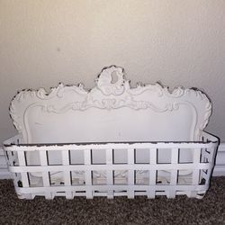 Decorative Farmhouse Basket Wall Hanging