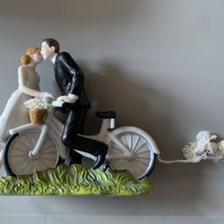 Weddingstar Porcelain A Kiss About Ve Bicycle Couple Wedding Topper