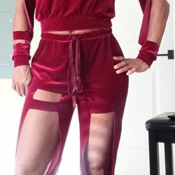 Med Wine Colored Long Sleeved Jogger Set 