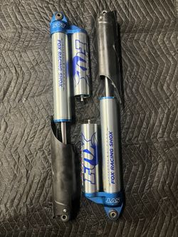 Gen 1 Ford Raptor Rear fox shocks