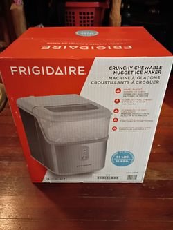 Frigidaire Crunchy Chewable Nugget Ice Maker