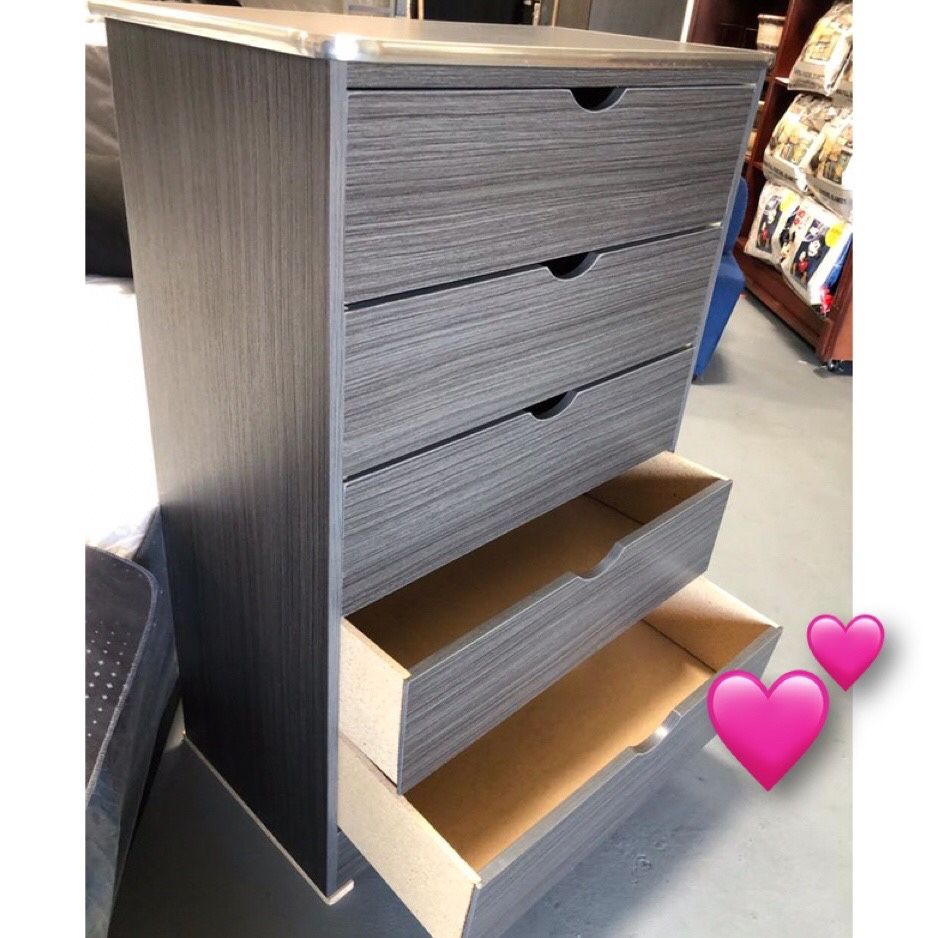 Dresser No Knobs