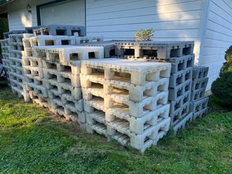 Heavy Duty Plastic Pallets -  White