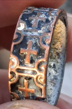 Antique Cross Motif Metal Band Ring