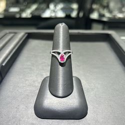 Gold Diamonds and Ruby Ring