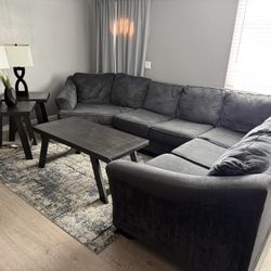Living Room Set With Sectional And Tables 