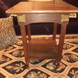 ANTIQUE PARLOR TABLE