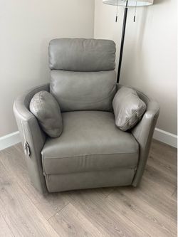 Reclining Swivel Chair