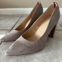 Tommy Hilfiger Abilene Pump Size 8.5