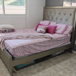 Queen Mattress with Bedframe