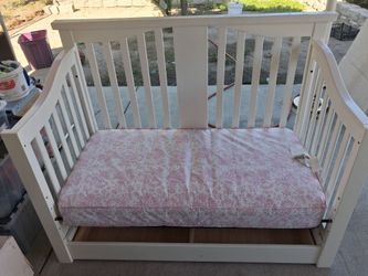 toddler crib bed with mattress and drawers.  used, but still in good condition.