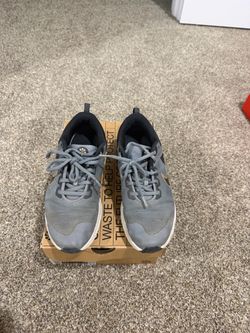 NIKE Downshifter 12 NN (GS) tennis shoes -Size 6Y