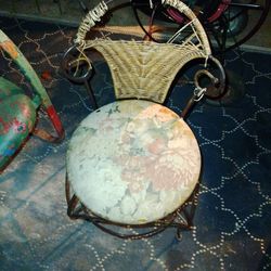 Vanity Chair 
