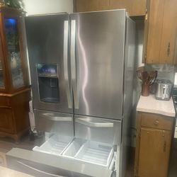 Huge Price Drop $$$$  OBO     Like New Whirlpool  5 Drawer Refrigerator 