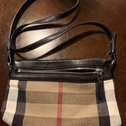 Burberry Purse $600