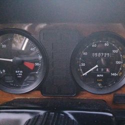 1984 Jaguar XJ6 Sedan4D