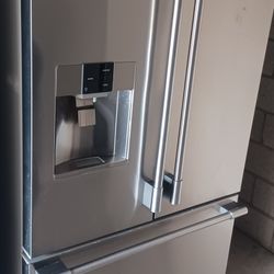 Frigidaire Fridge 