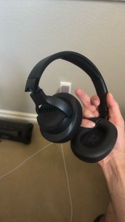 JBL Bluetooth headphones