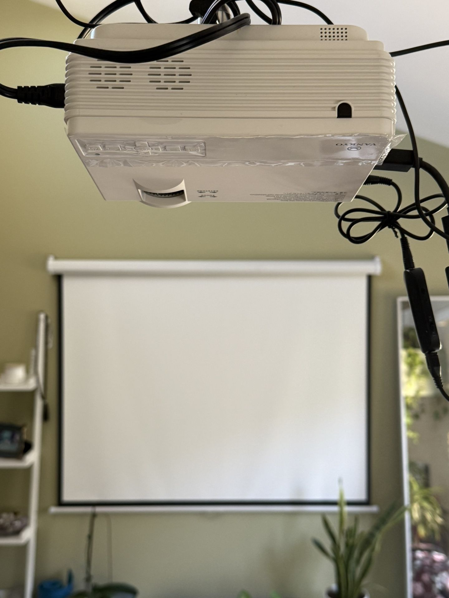 VANKYO Mini Projector With 72” Screen