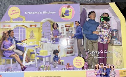 Brand New RARE 2003 Mattel Barbie Happy Family Grandmas Kitchen Play Set / Gift Set 2003 