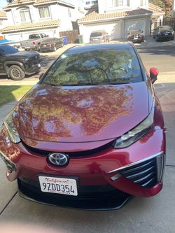 Hydrogen powered 2017 Toyota