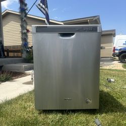 Whirlpool Dishwasher