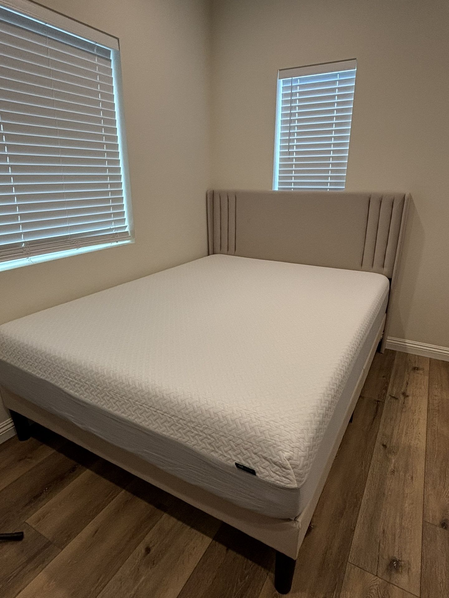 Queen Size Bed - Zinus Mattress and Bed Frame