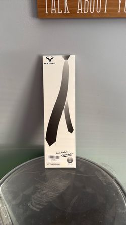 BULLIANT Men's Red Tie - NEW IN BOX
