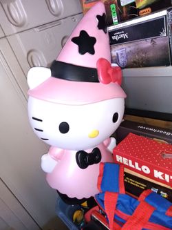 Hello Kitty Greeter