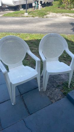 2  plastic chairs