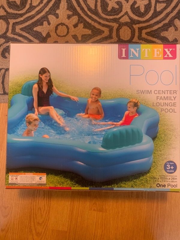 Intex Family Lounge Pool 105”x105”x26”