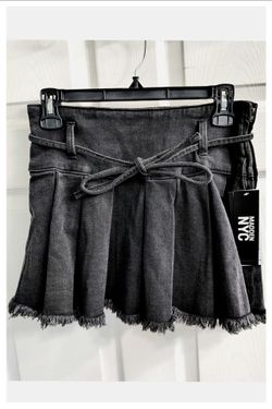 Madden NYC Pleated 'Skort' Distressed Black Denim - Junior Size XXS (00)  *NWT*