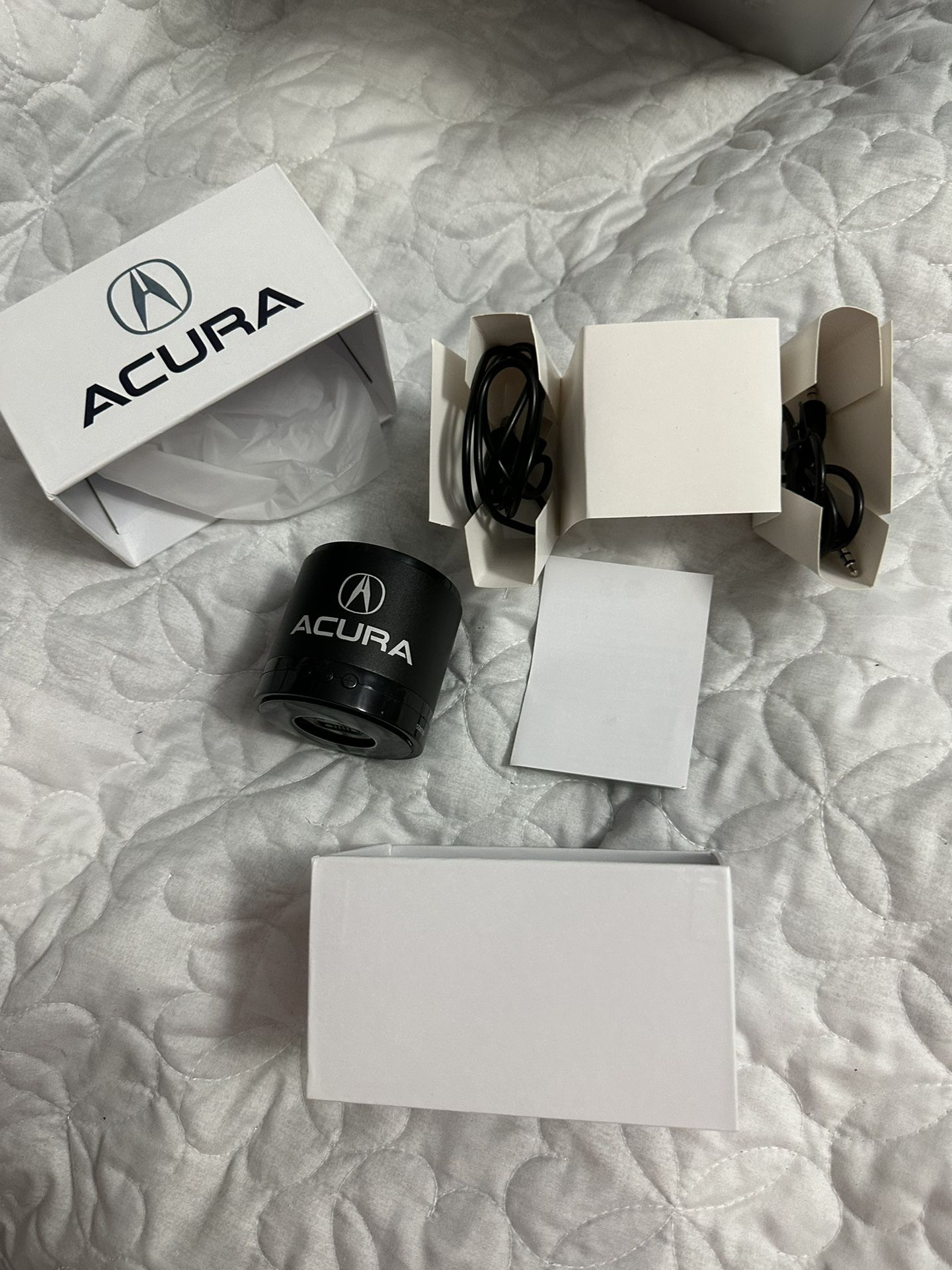 Acura Mini Bluetooth Speaker with Cables Can be used Wired or Wirelessly
