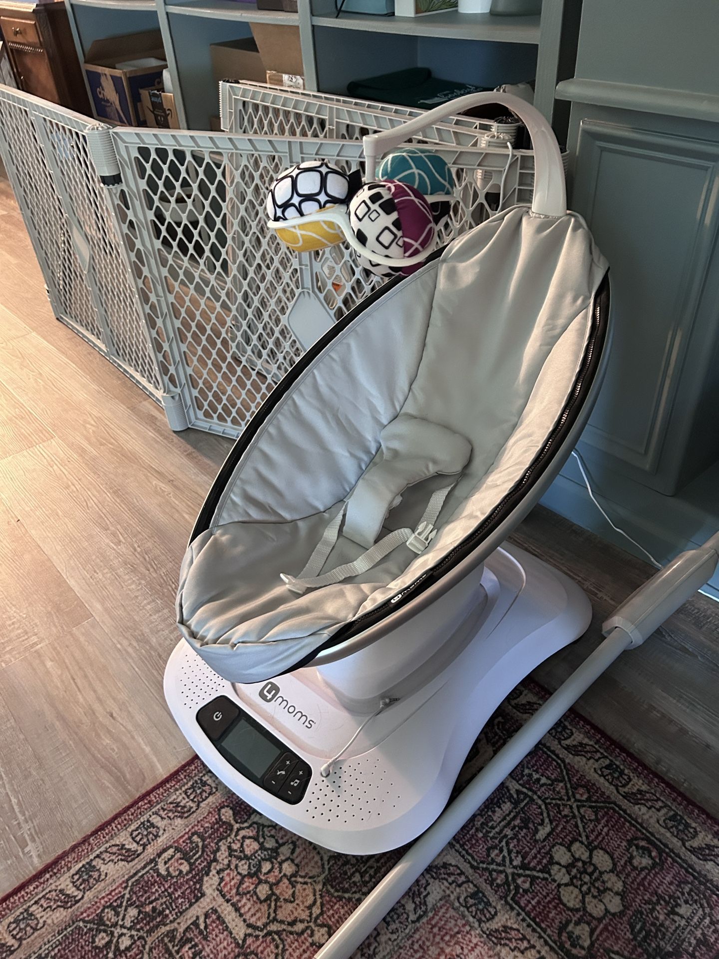 mamaRoo multi-motion baby swing